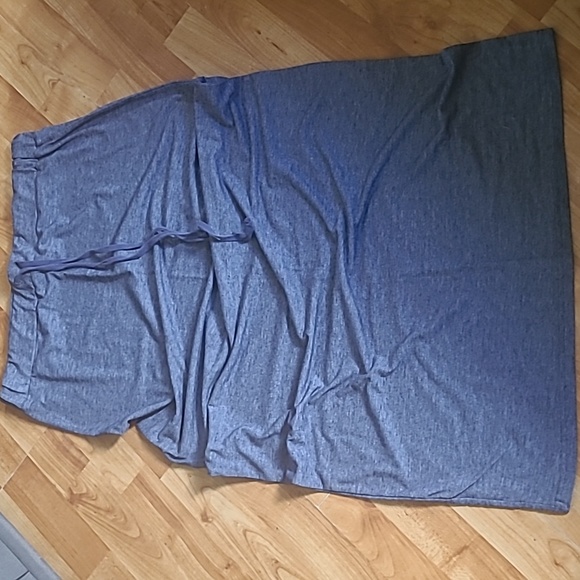 Nine 1 Eight skirt - Picture 3 of 4